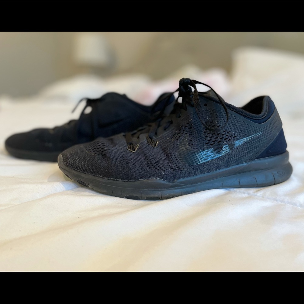 Size 8 Black Nike Free 5.0 Shoes